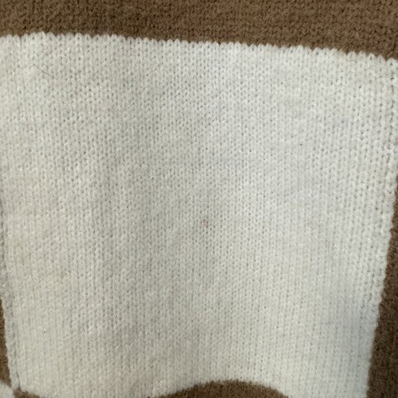 FORE Collection Brown and White Checkered Sweater - Picture 4 of 4